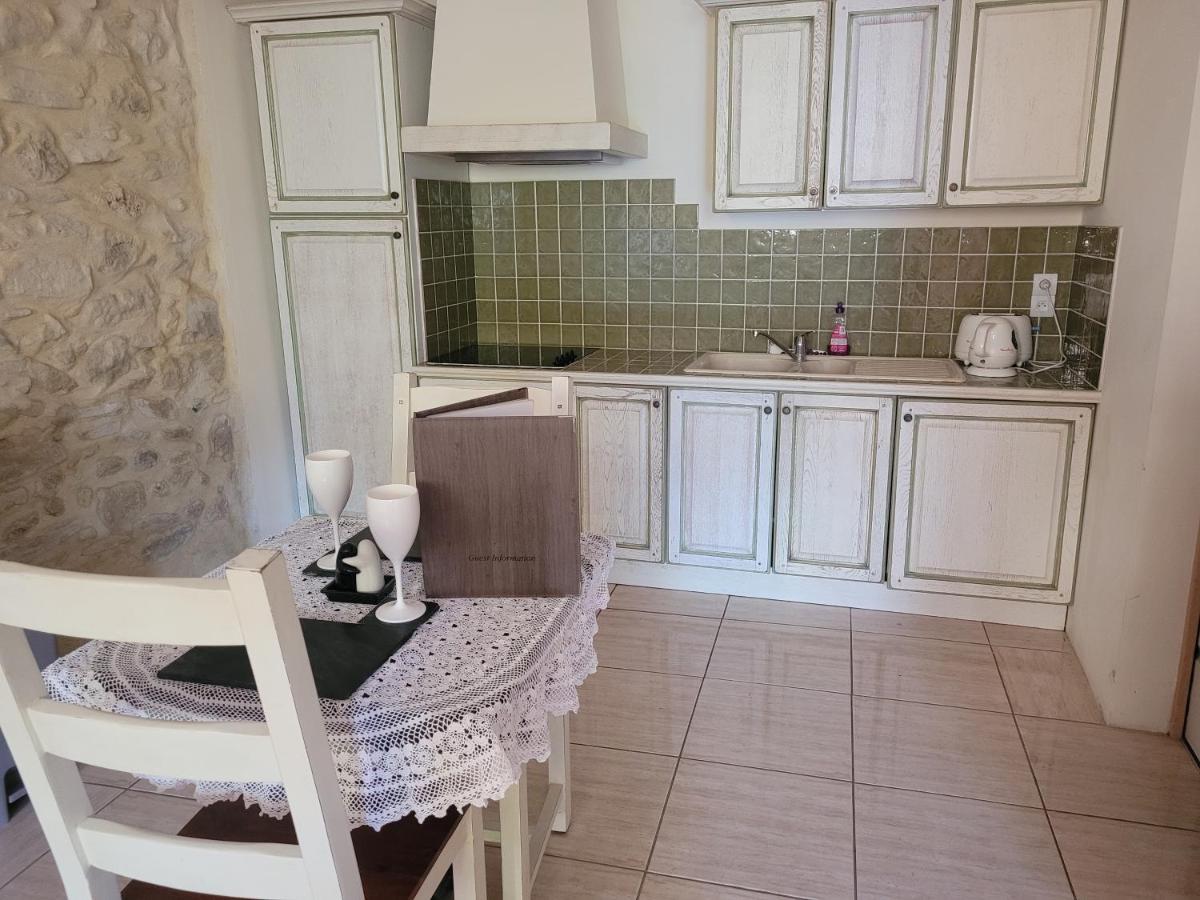 Le Studio Apartman Azille Kültér fotó